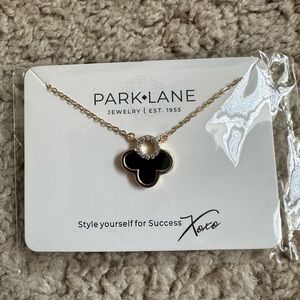 Park Lane Black and Gold Clover Necklace
